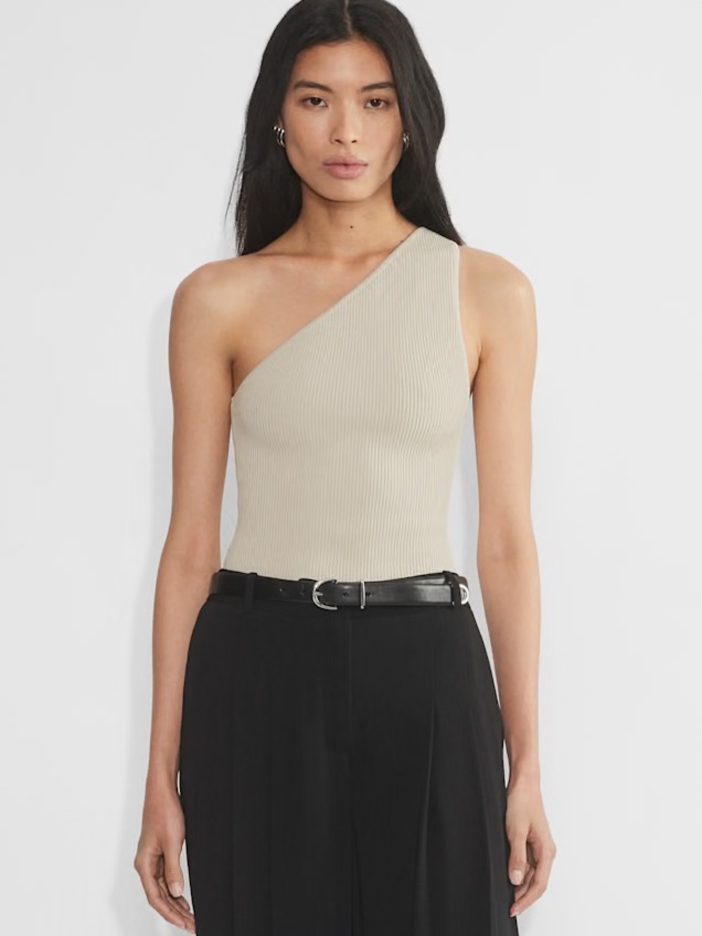 NWT Aritzia Sculpt Knit Seven Top in Matte Pearl